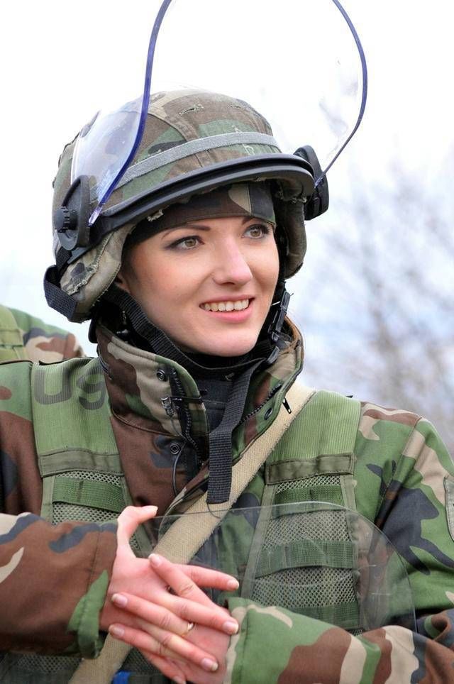 前苏联小国妇女总人口的10%被贩卖,当兵是她