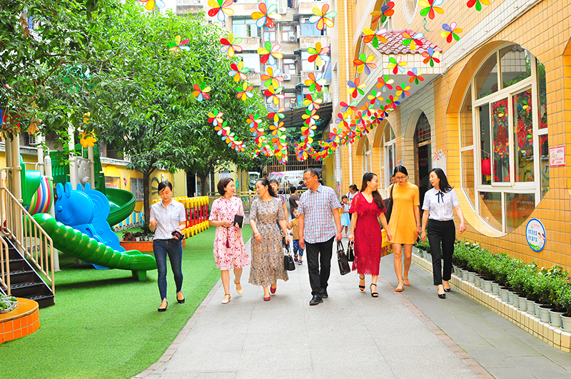 南充市商貿幼兒園與西華師範大學成功共建實習基地