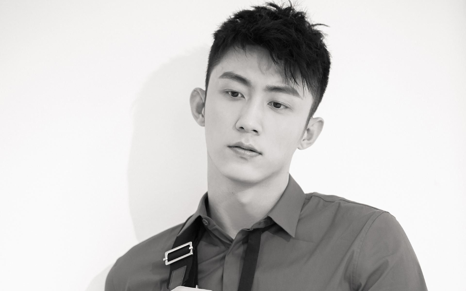 黄景瑜帅气写真图片桌面壁纸