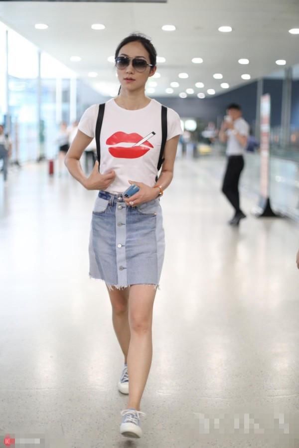 夏季穿裙子怎么搭配?短袖和牛仔半裙就是最好