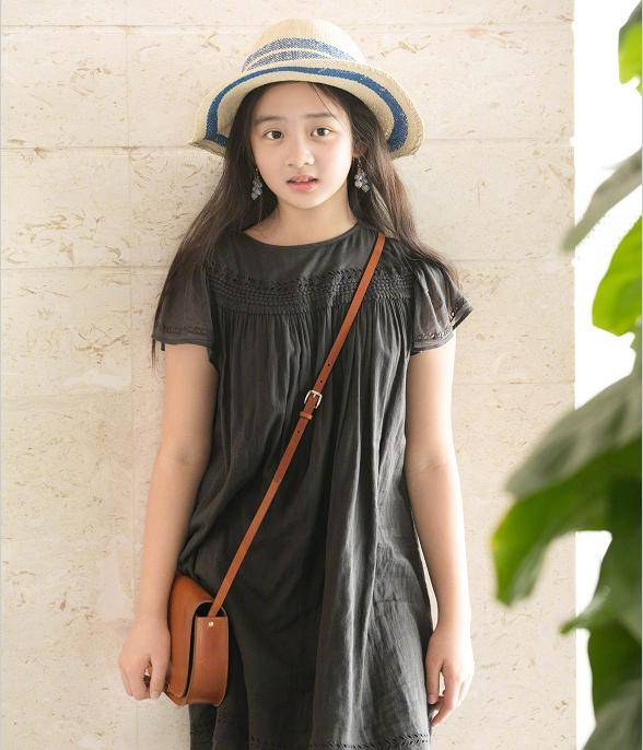 11岁的黄多多遗传孙莉基因,长成天真浪漫的美少女,星途无量啊 11岁的黄多多遗传孙莉基因,长成天真浪漫的美少女,星途无量啊