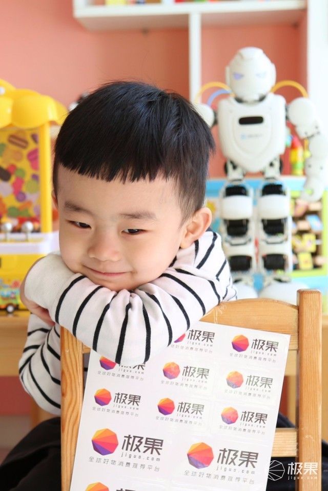 优必选AlphaEbot机器人体验:语音交互、编程教