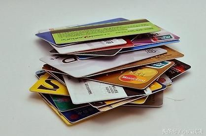 银行这个老狐狸,原来信用卡年费减免政策也是