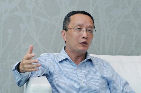 陶冬指,曾荫权任内对土地供应的极度收缩,是香港房地产最大祸根.