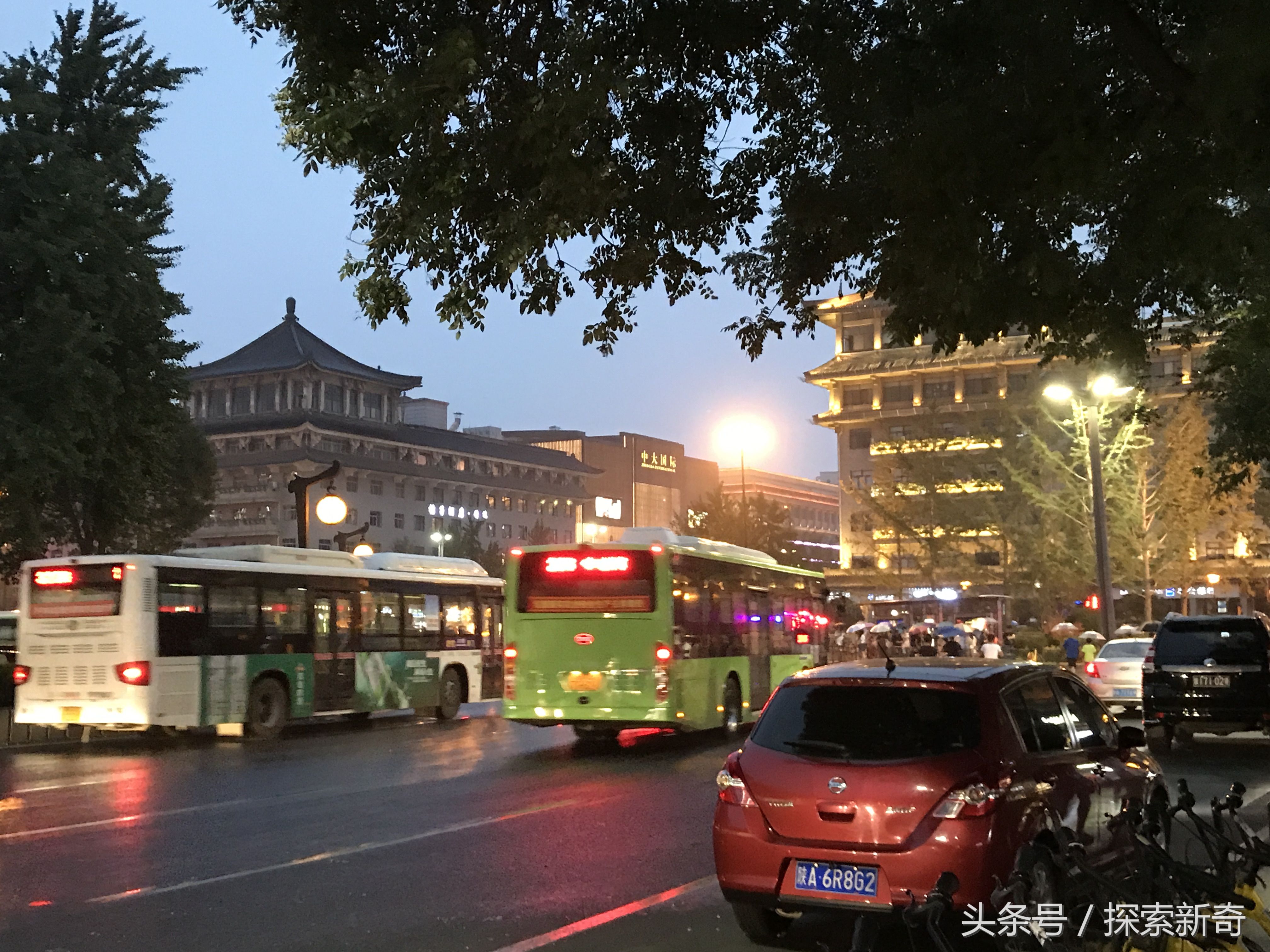 三大高端百货商场齐聚,如今西安南门堪比上海