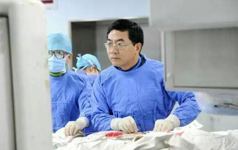 【中国梦实践者】葛均波:为患者敢于第一个“吃螃蟹” 【中国梦实践者】葛均波:为患者敢于第一个“吃螃蟹”