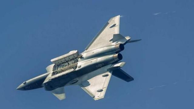 歼20算几代机?五代机和四代机怎么区分,优势是