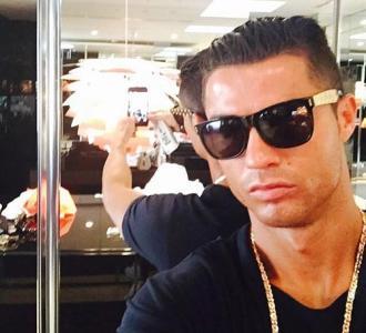 钱能买来快乐吗?当然能。