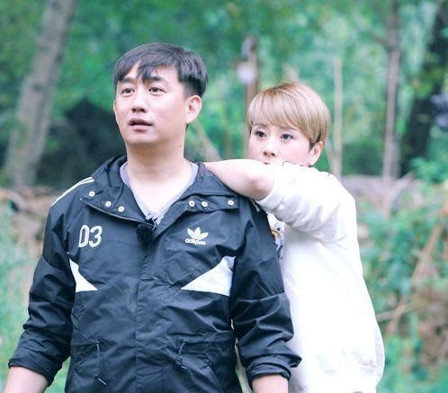 黄磊学生参加《向往的生活》表现截然不同:海