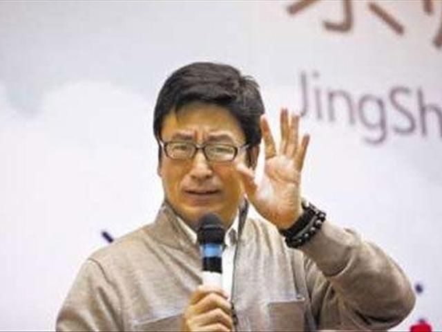 中国足球落后原因,和冰岛的差距这么大吗?白岩