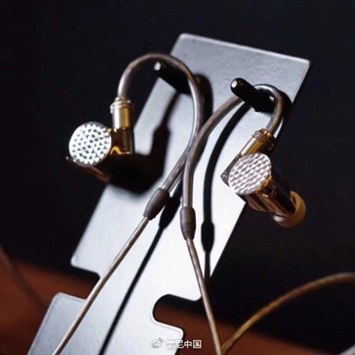 索尼IFA 2018发布新品一览:手机耳机鞋子全都