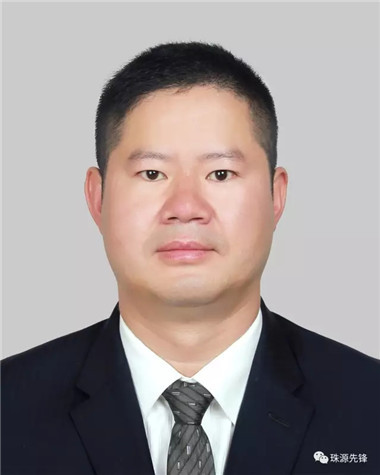 雷龙应,男,汉族,1979年3月生,大学学历,中共党员,2003年12月参加工作