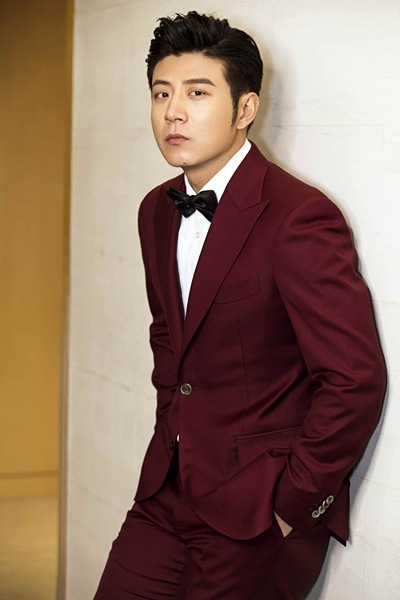 高晓攀登台央视跨年 匠心作品好评如潮