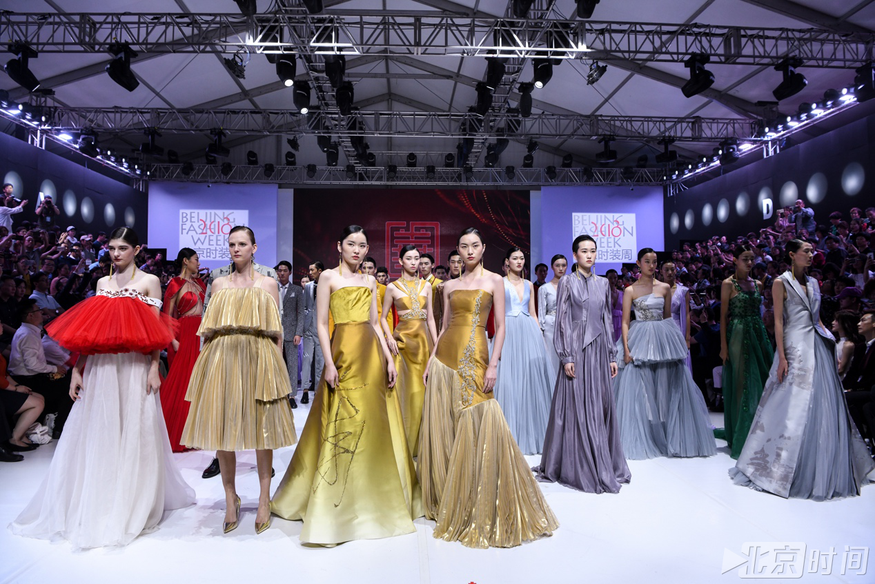 2018北京时装周正式开幕 35场发布会将逐一亮