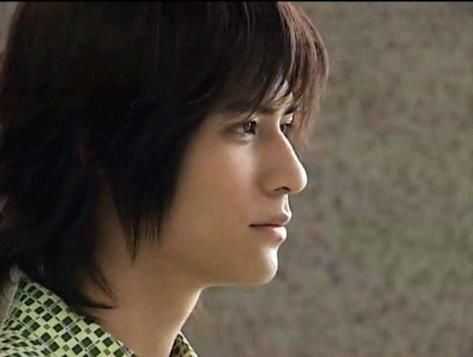 "花泽类"这个角色让周渝民一炮而红,当年的f4有多红,只有经历的才知道