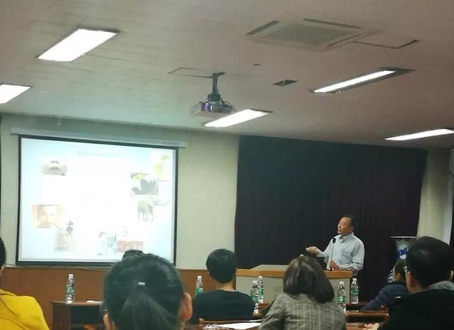 暨南大学医学院张灏教授来沈阳药科大学进行学