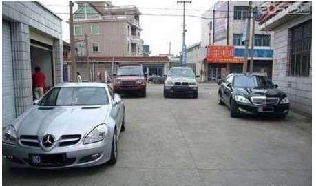 现在农村过年都开车走亲戚,不开车就感觉没面