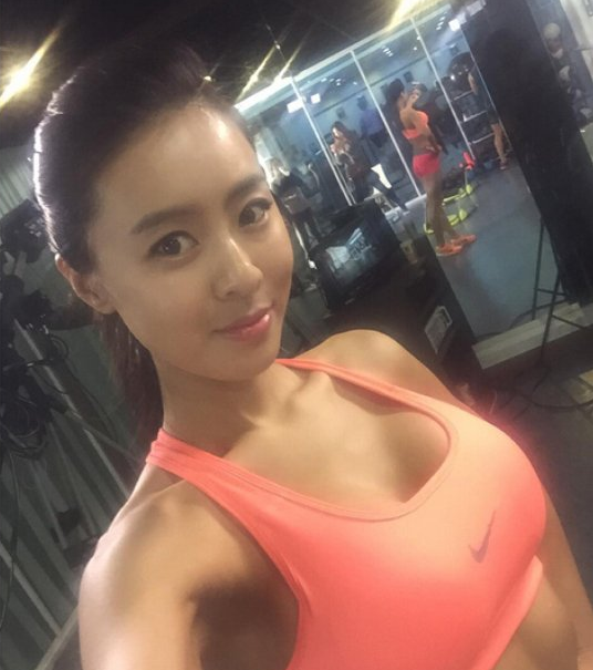火辣!韩国健身女神晒私照 e杯上围呼之欲出