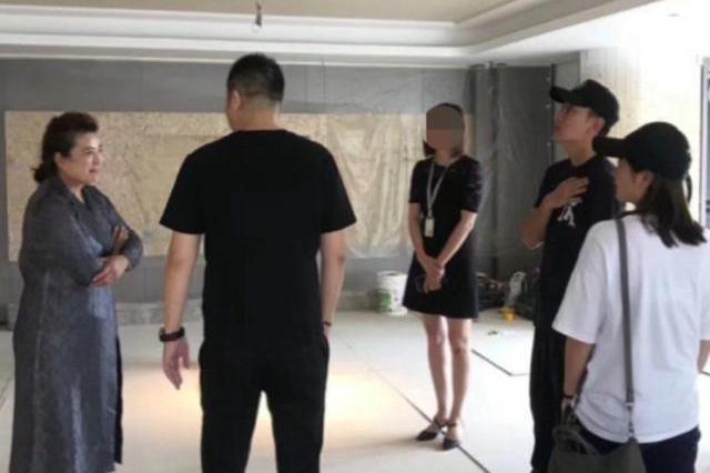 时隔7个月贾乃亮首次更博公布李小璐二胎喜讯