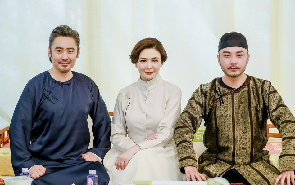 关之琳再演"十三姨"压力大 风采依旧却频频落泪-北京时间