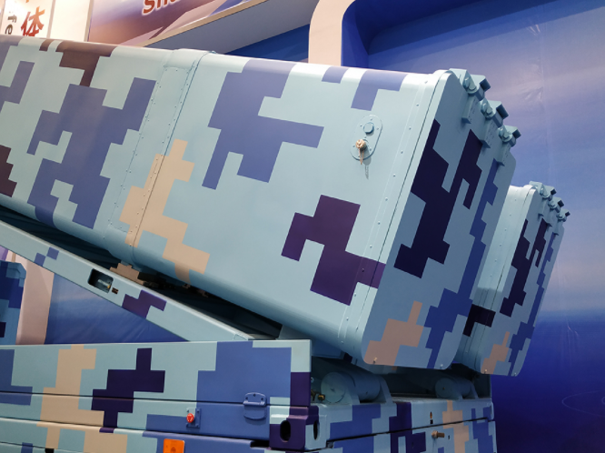 导弹发射筒尾部特写