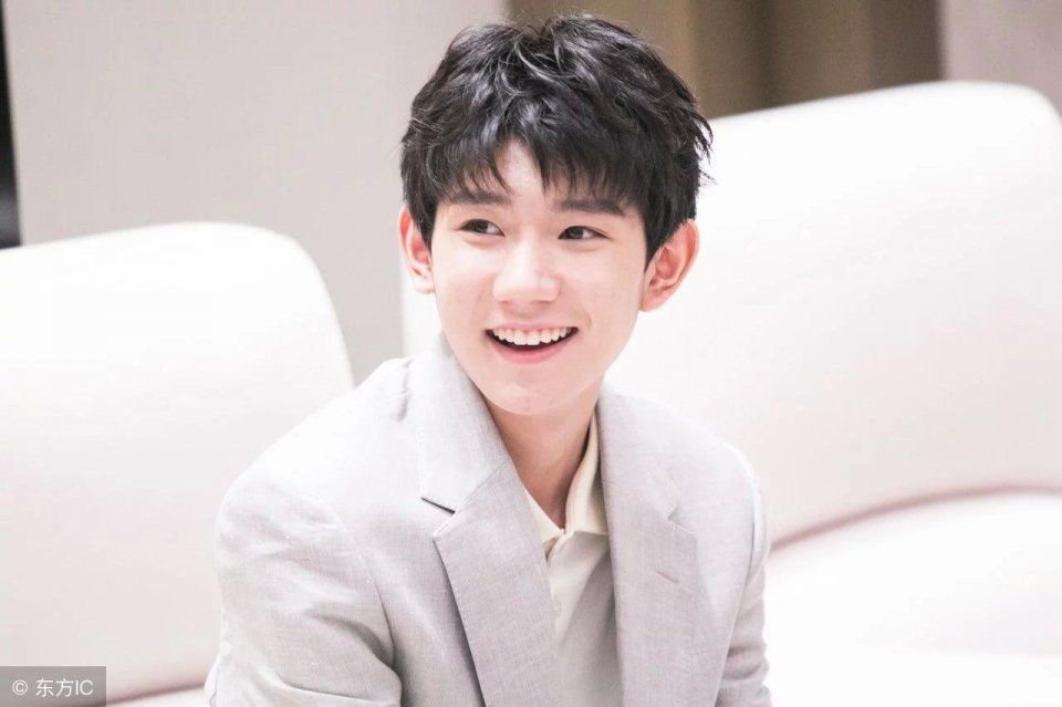 2018年新生人气偶像排名:蔡徐坤第五,第一当之