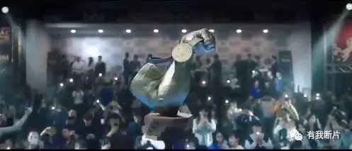 啊,《釜山行》中的马东锡大叔演了部掰手腕题