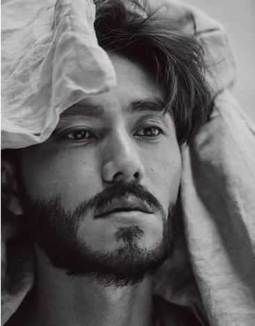 41岁陈坤近照曝光,越老越帅了,又得吸引一批迷妹!