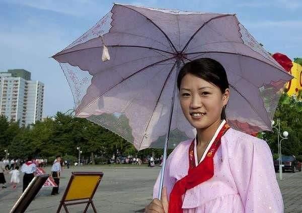 朝鲜女孩到中国旅游像农村人进城?直言差距