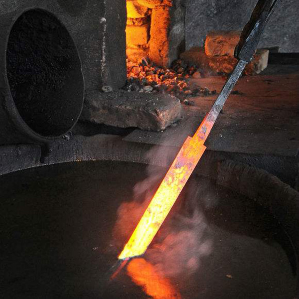 史上最珍贵周边 《御龙在天页游》美人版将造手工宝剑