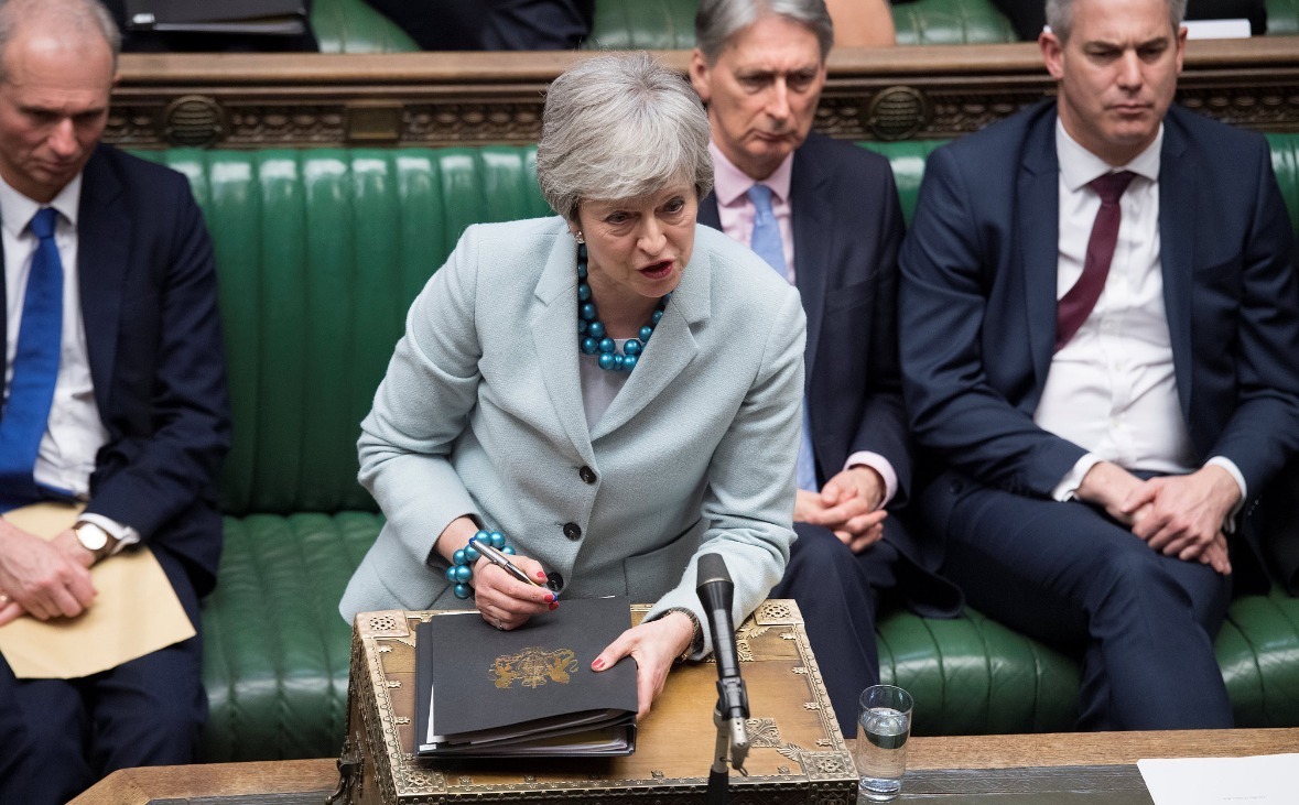 英国议会已就“脱欧”协议进行过两轮投票，均遭否决。随后，下议院13日投票决定，反对在任何情况下“无协议脱欧”。