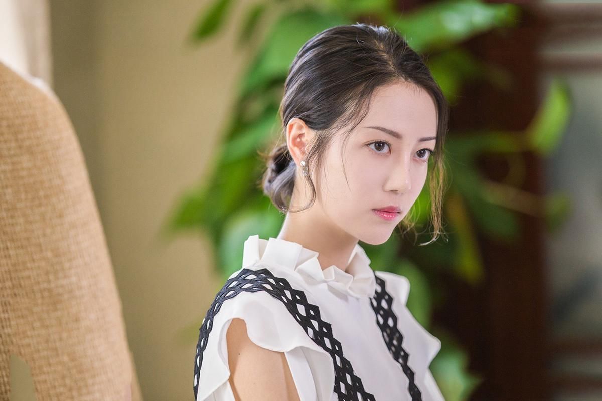 杨幂、刘诗诗短发造型很美,但依旧比不上李溪