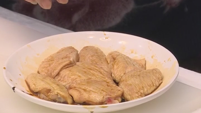 《快乐生活一点通》20180305美味可口蒸鸡翅 《快乐生活一点通》20180305美味可口蒸鸡翅