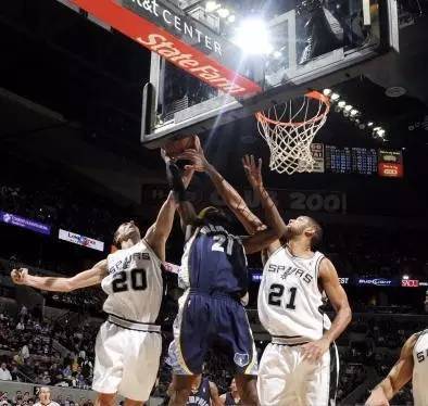 邓肯生涯数据之最:对阵诺维茨基狂飙53分