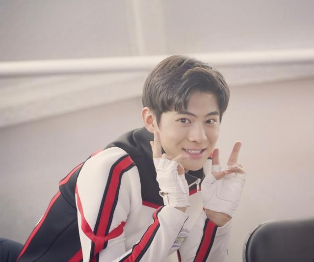 《跨界歌王2》评论人黄子佼冲动护梁译木引发热议