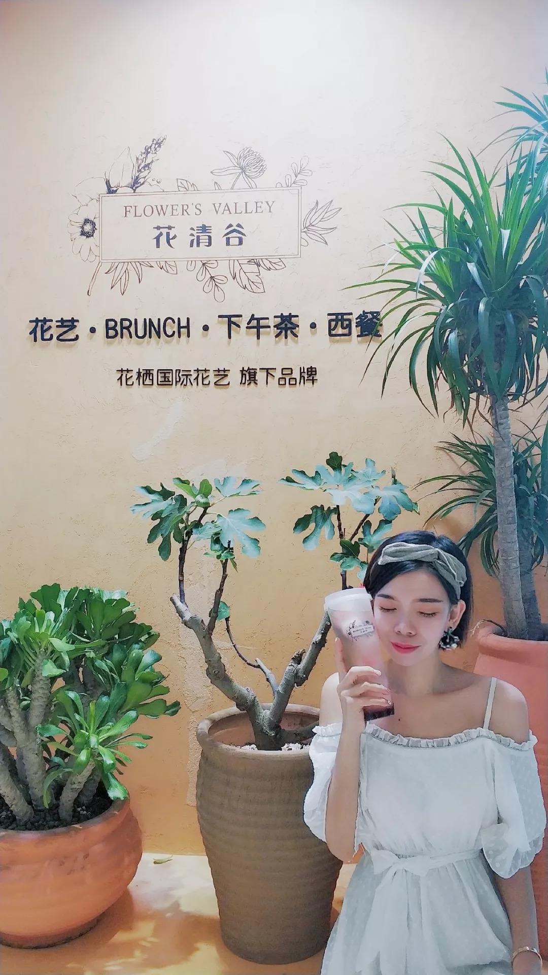 没有造型的鲜花都是半成品,唯有花艺赋予它完