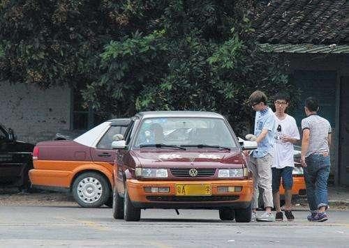 科三考了四次没通过,妻子怀疑其中有猫腻,一调