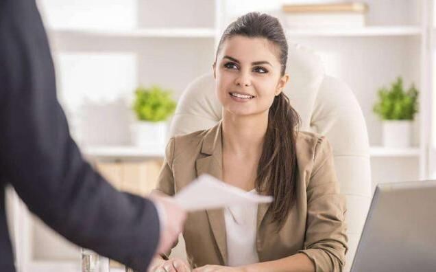 面试官问:如果大领导和小领导意见不同怎么办