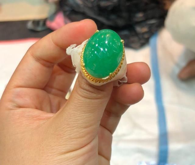 缅甸海关说着中文要小费,中国小伙假装听不懂