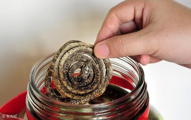 用什么泡酒喝对身体好?盘点那些常见的民间酒