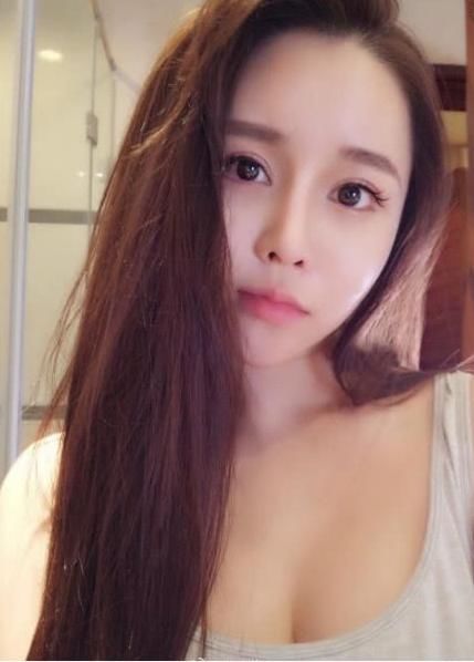 国足从来没让球迷满意过,国足太太团的从来没