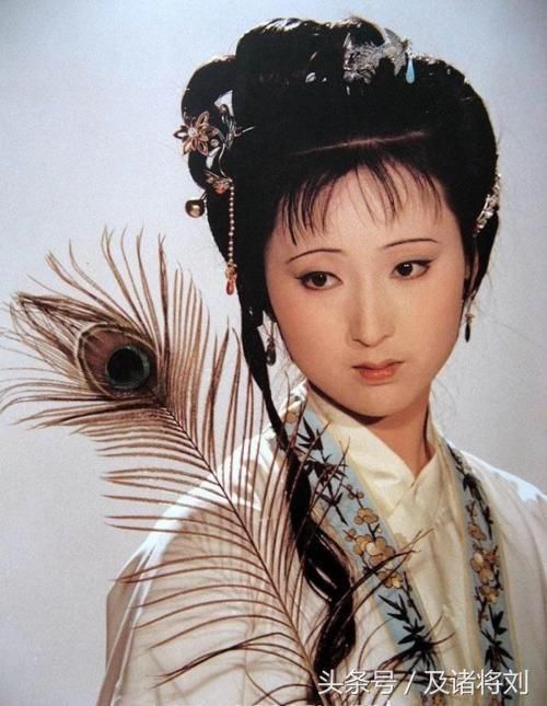 红楼梦第一女主人公究竟做了啥?为啥鲁迅却说