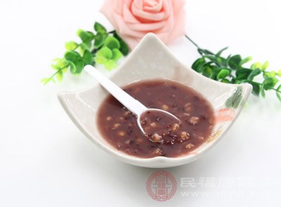 湿气重应该吃些什么?湿气重有什么症状