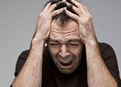 头发掉的厉害,变细变软,容易出油还长痘痘小疙