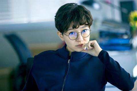 焦俊艳微博承认与导演徐昂恋情,大学同学是杨