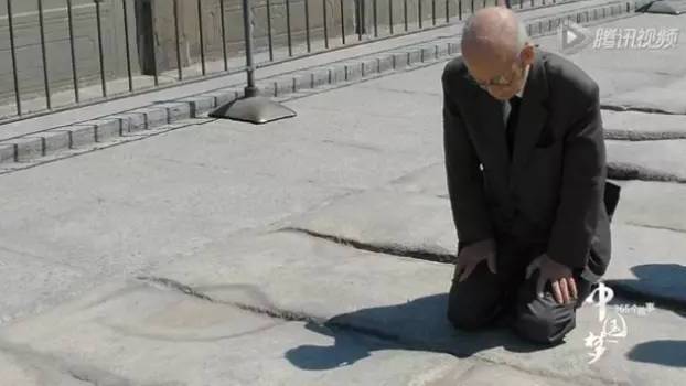 通过我个人的匹夫之力，用活生生的人来记录历史