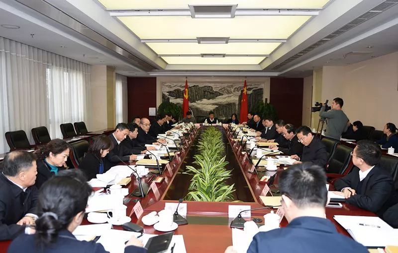 火案今日继续开庭 | 云南村民乔迁违规办酒席 全