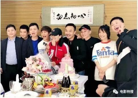 谢娜产后复出回归快乐大本营,首次公布宝宝名