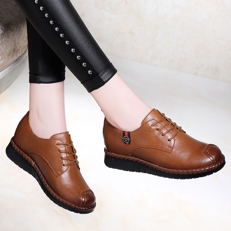 赶紧换掉过时的小白鞋,现今流行小黑鞋好穿百