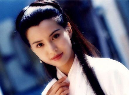 陈小艺被曝姐弟恋,李若彤微博ID改回本名